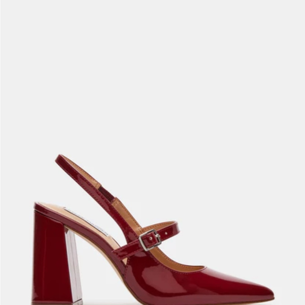 EUC Steve Madden MAEGAN: Sharp, Chic, Stunning Red Mary Jane style Pumps